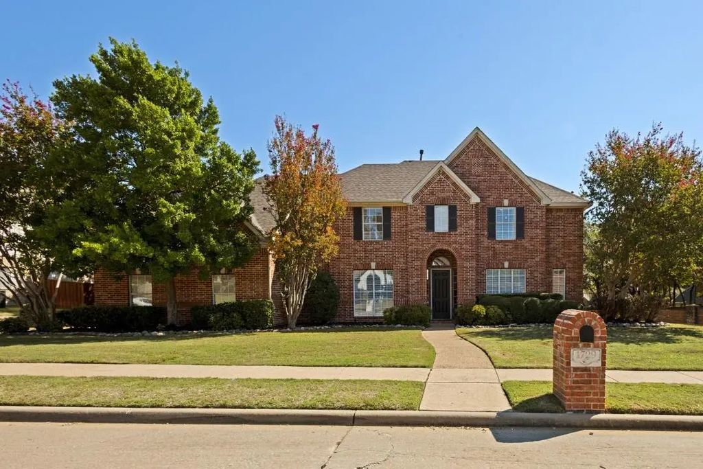 1729 Watersedge Drive, McKinney