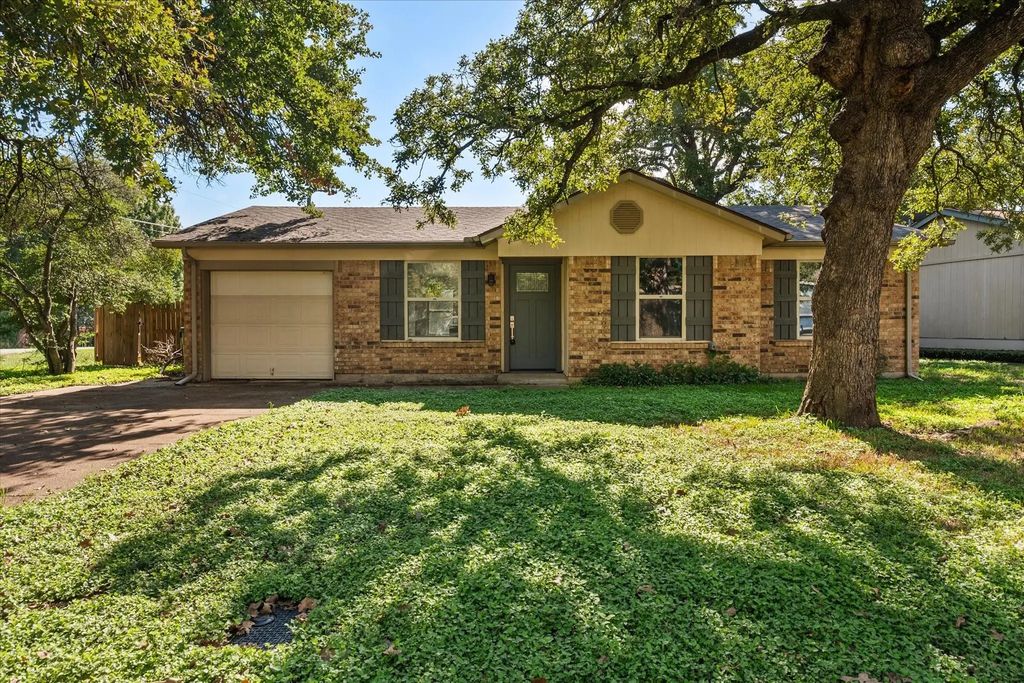 5701 Guildwood Drive, Arlington