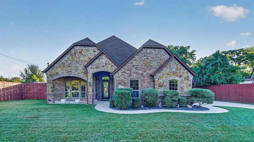 2915 Sutton Place, Southlake