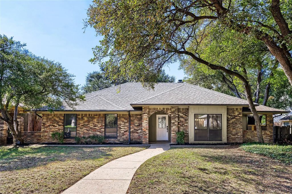 5812 Winding Woods Trail, Dallas