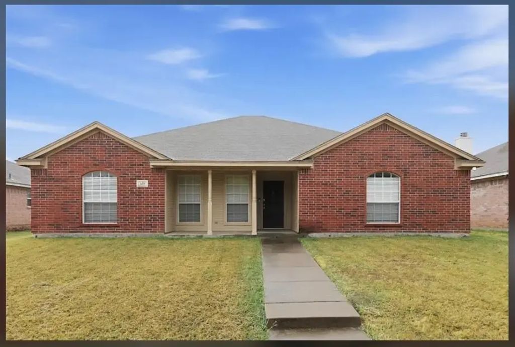 659 Summercrest Boulevard, Burleson