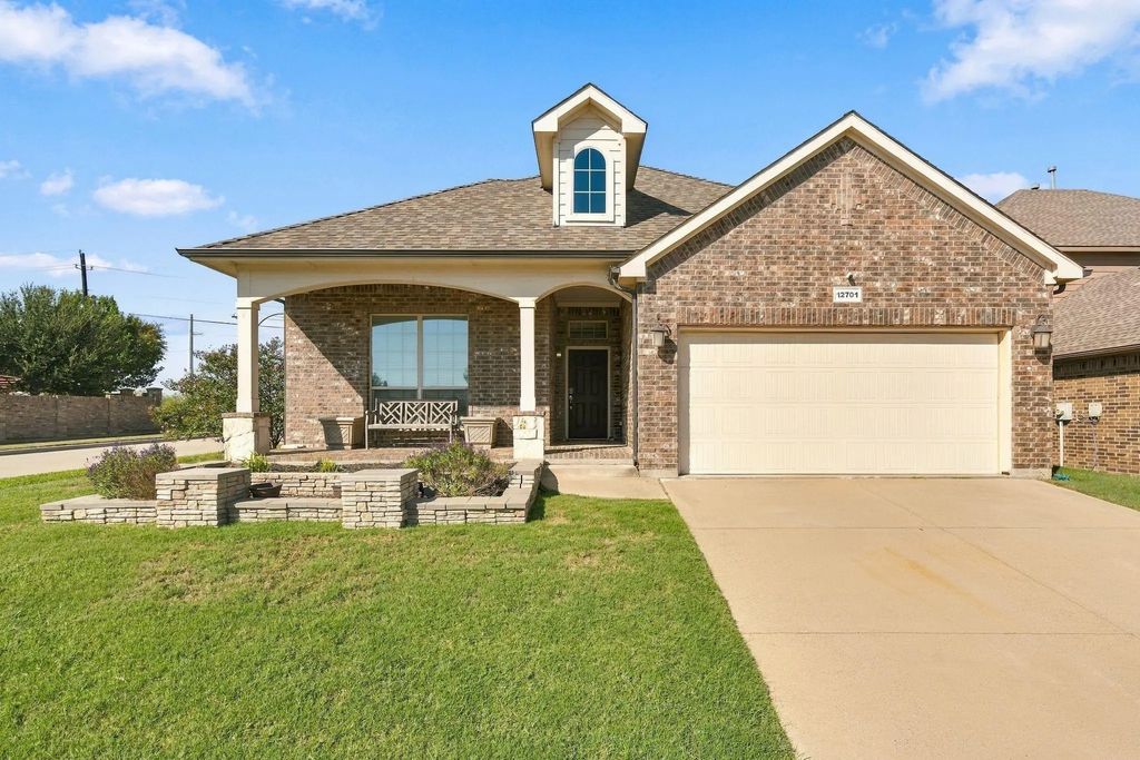 12701 Diamond Peak Drive, Fort Worth
