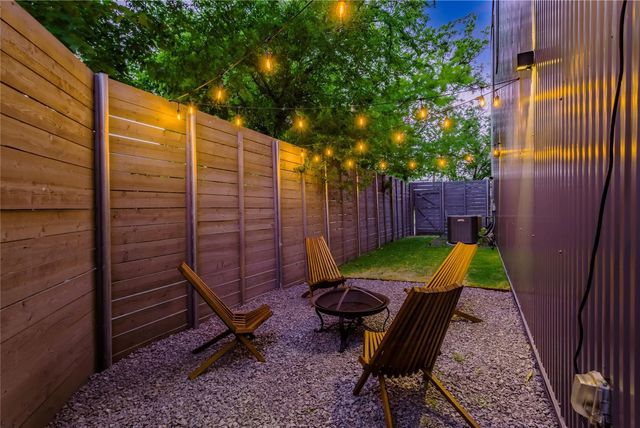 1504 Burlew Street 101, Dallas