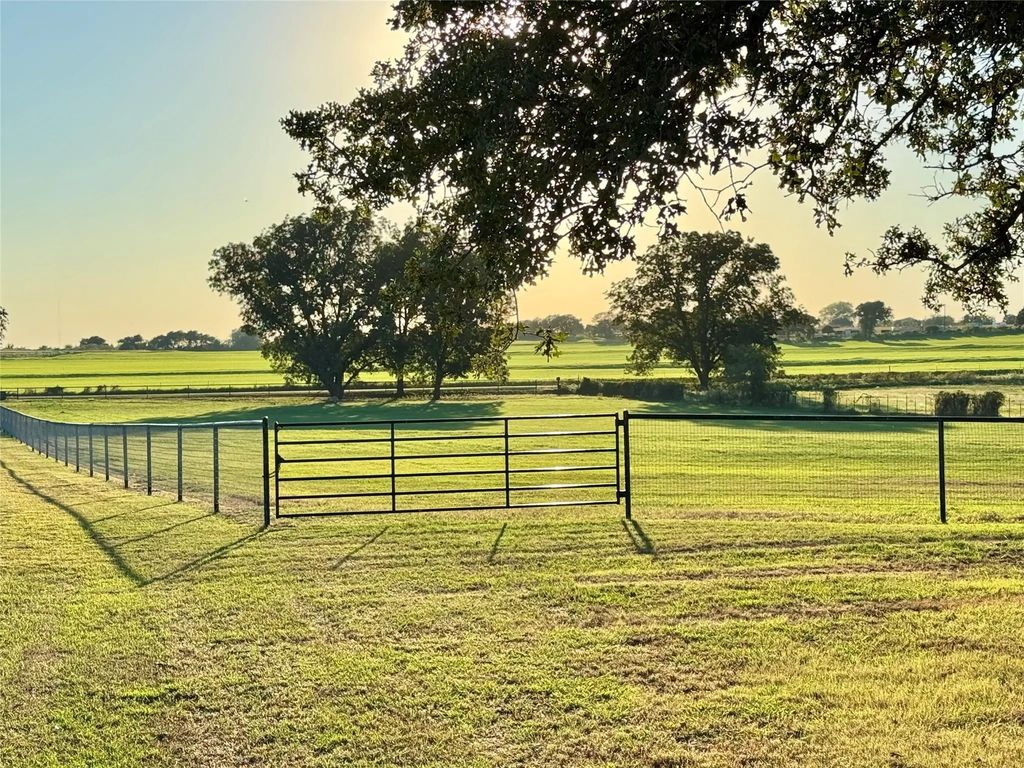 6101 Wild Cat Knob Road, Tolar