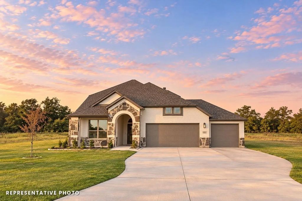 1032 Monaco Court, Springtown