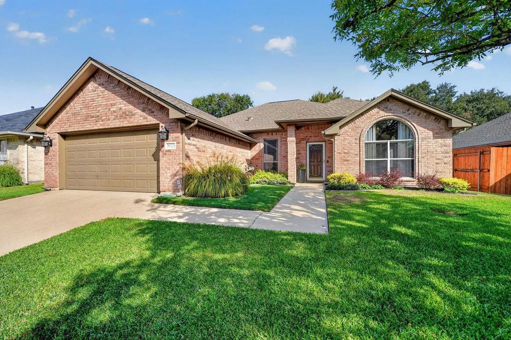 3625 Kodiak Court, Fort Worth