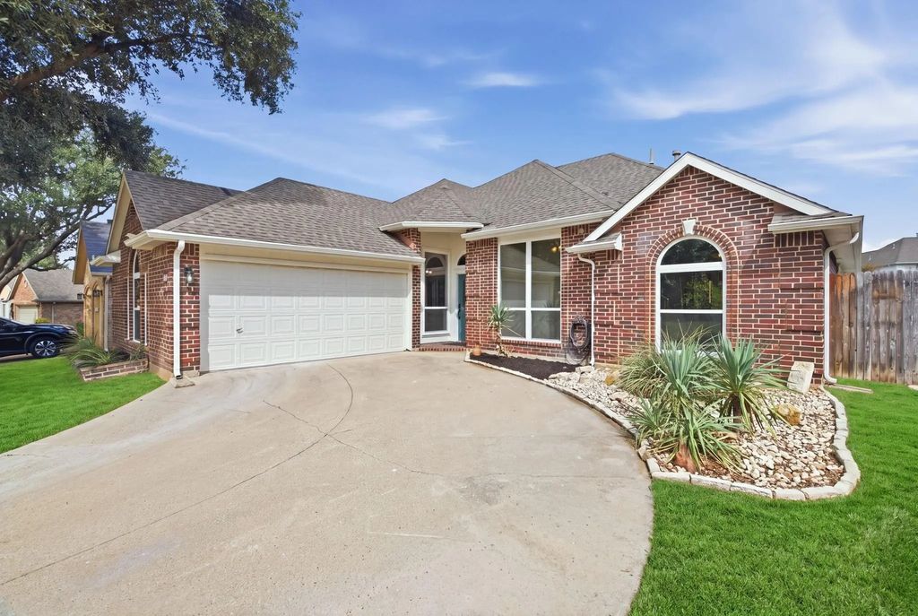 5013 Glen Springs, Fort Worth