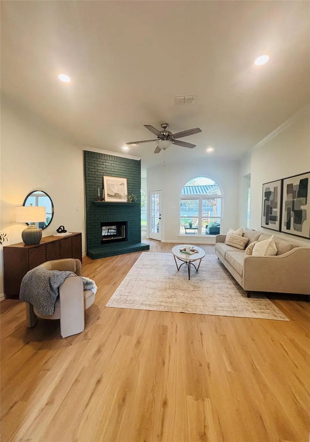 5013 Glen Springs, Fort Worth