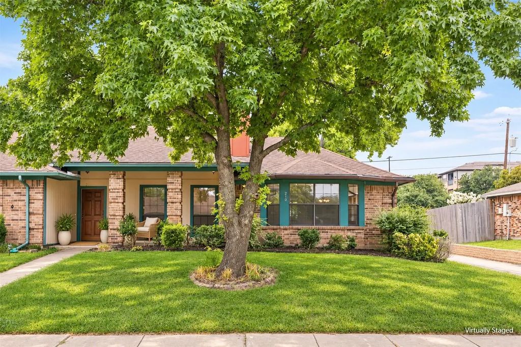 210 E Amberway Lane, Garland
