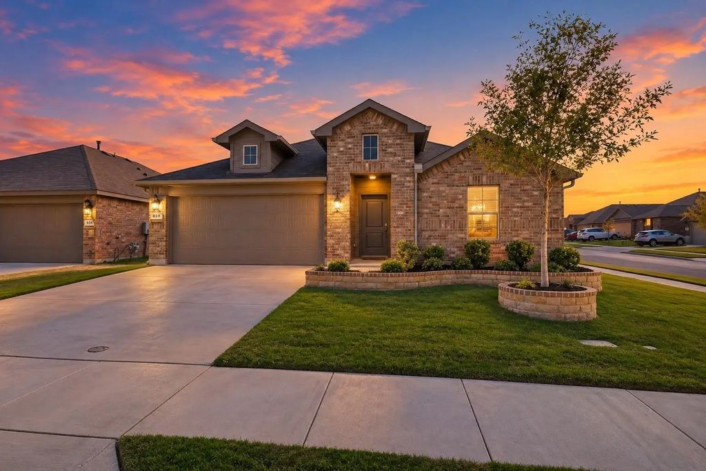 633 Captree Lane, Fort Worth