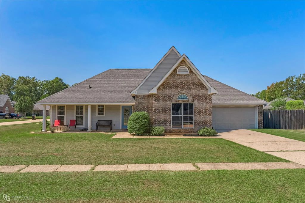 601 Alex Way, Haughton