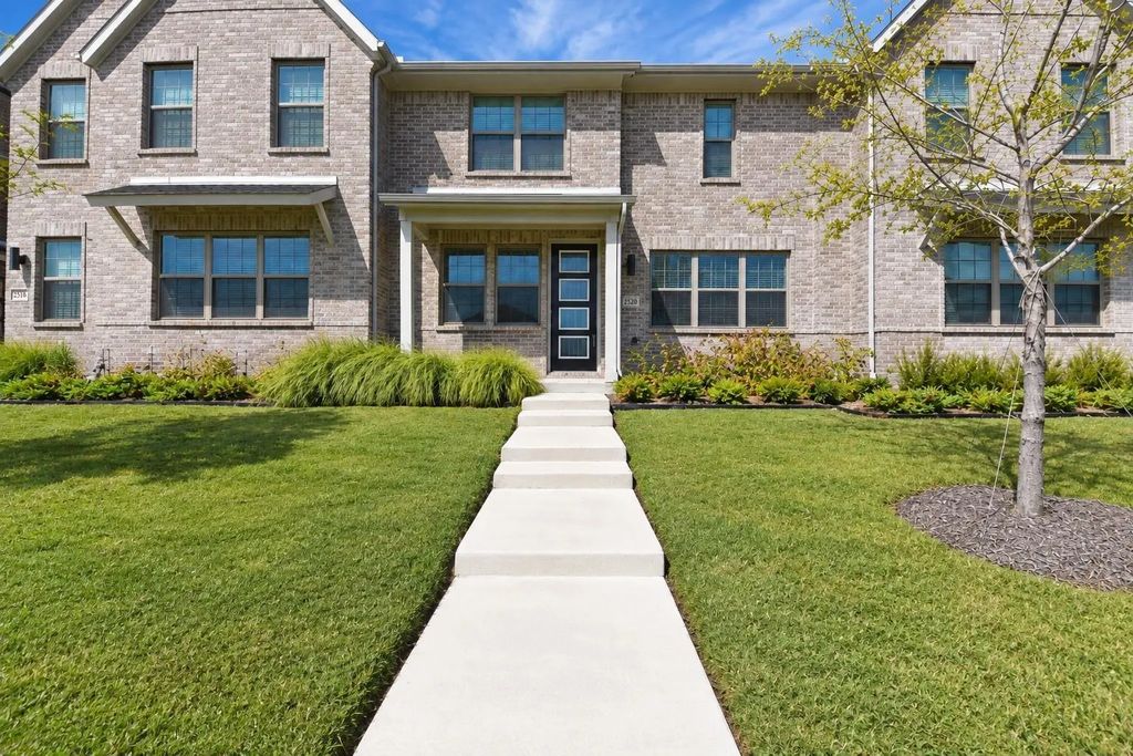 2520 Red Tailed Hawk Lane, McKinney