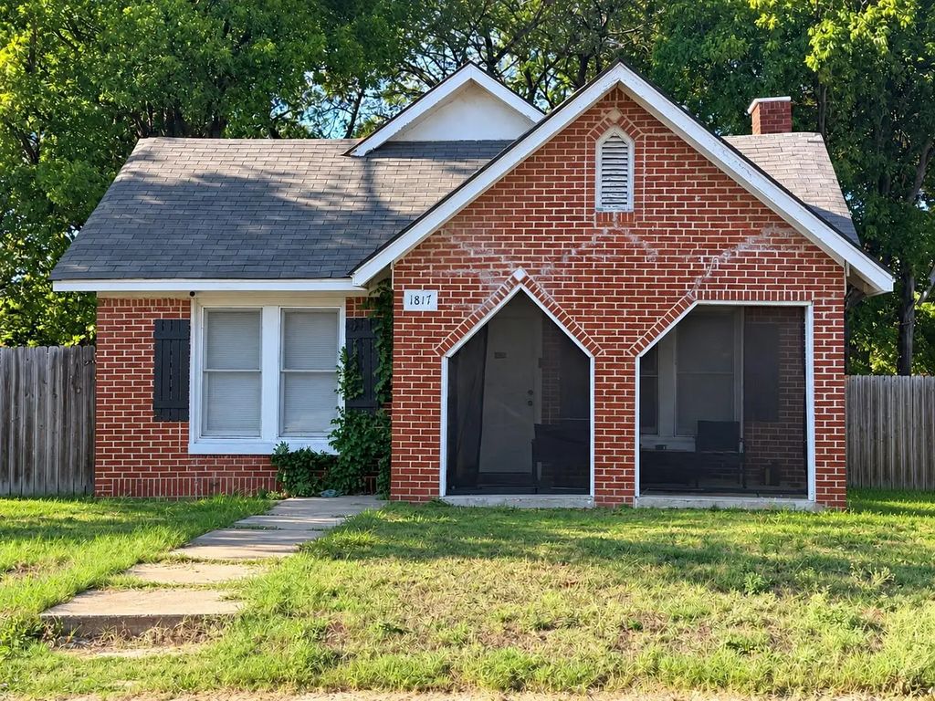 1817 Seneca Avenue, Waco
