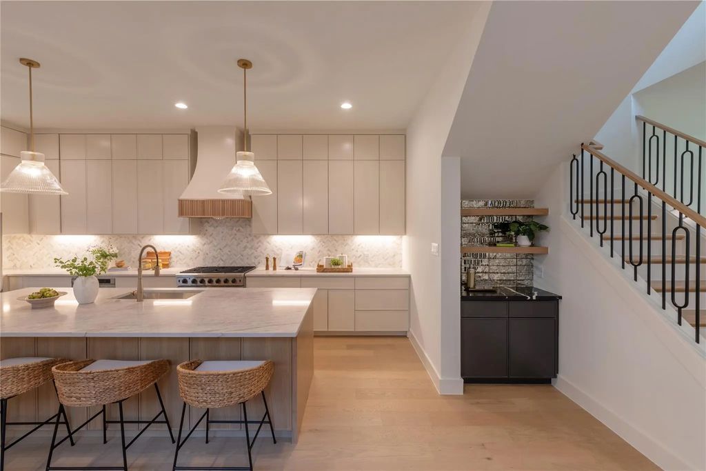 6002 La Vista Drive, Dallas