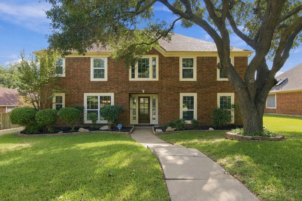 5305 Summer Court, Fort Worth