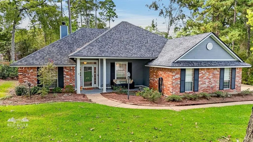 210 Bay Hills Drive, Benton