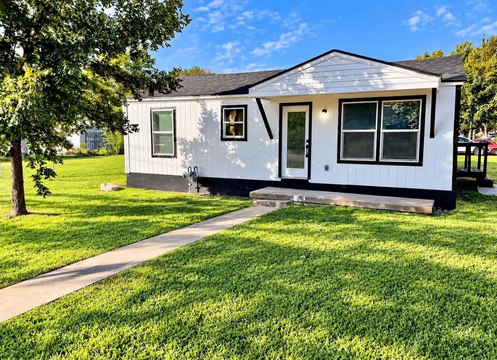 915 Kissell Road, Wilmer