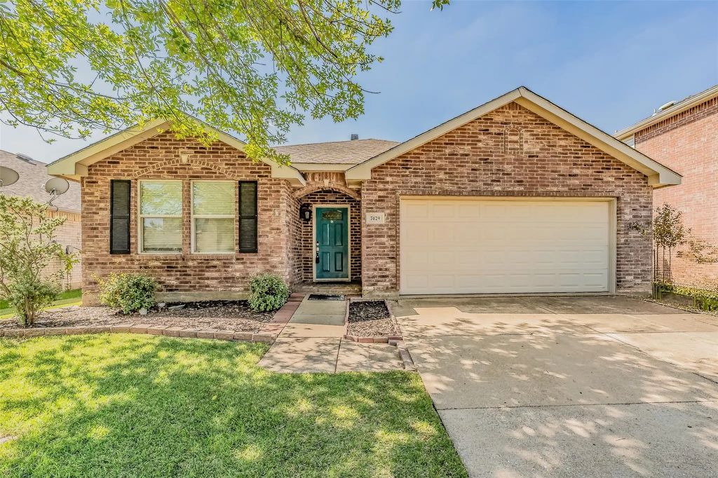 7429 Candler Drive, Fort Worth