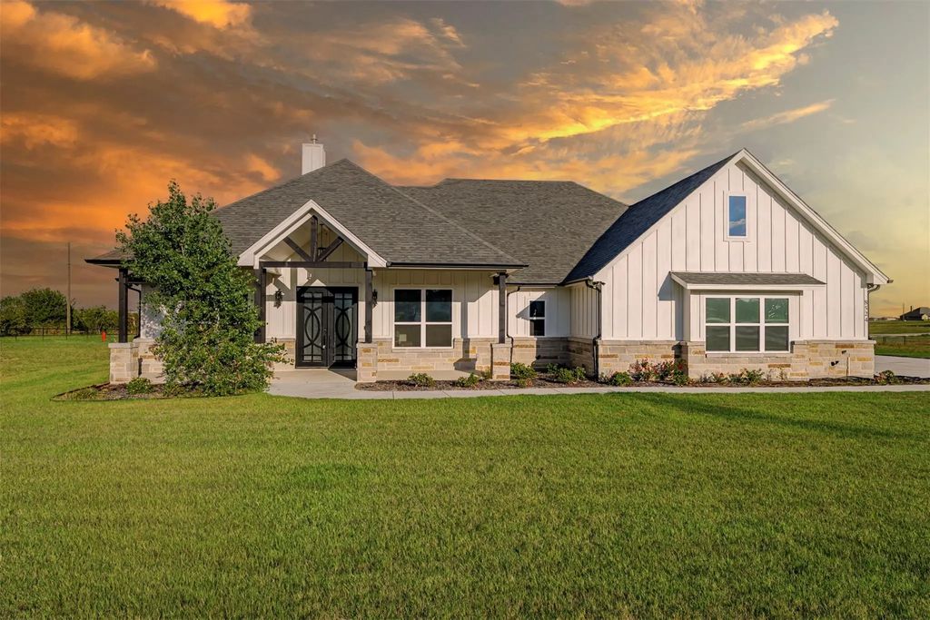 8524 Bronco Drive, Godley