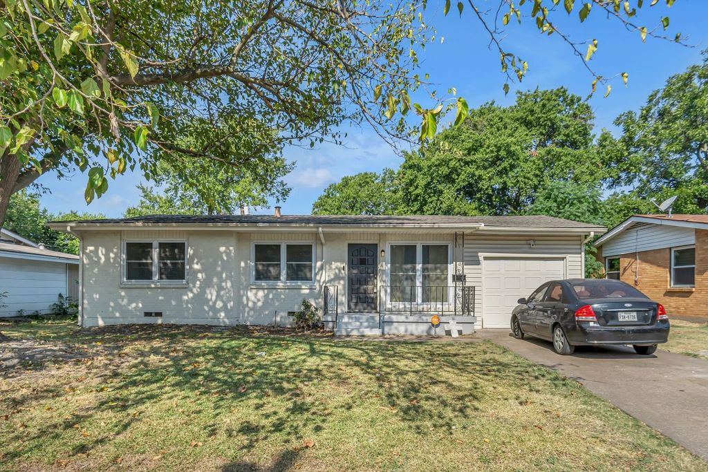 9621 Rustown Drive, Dallas