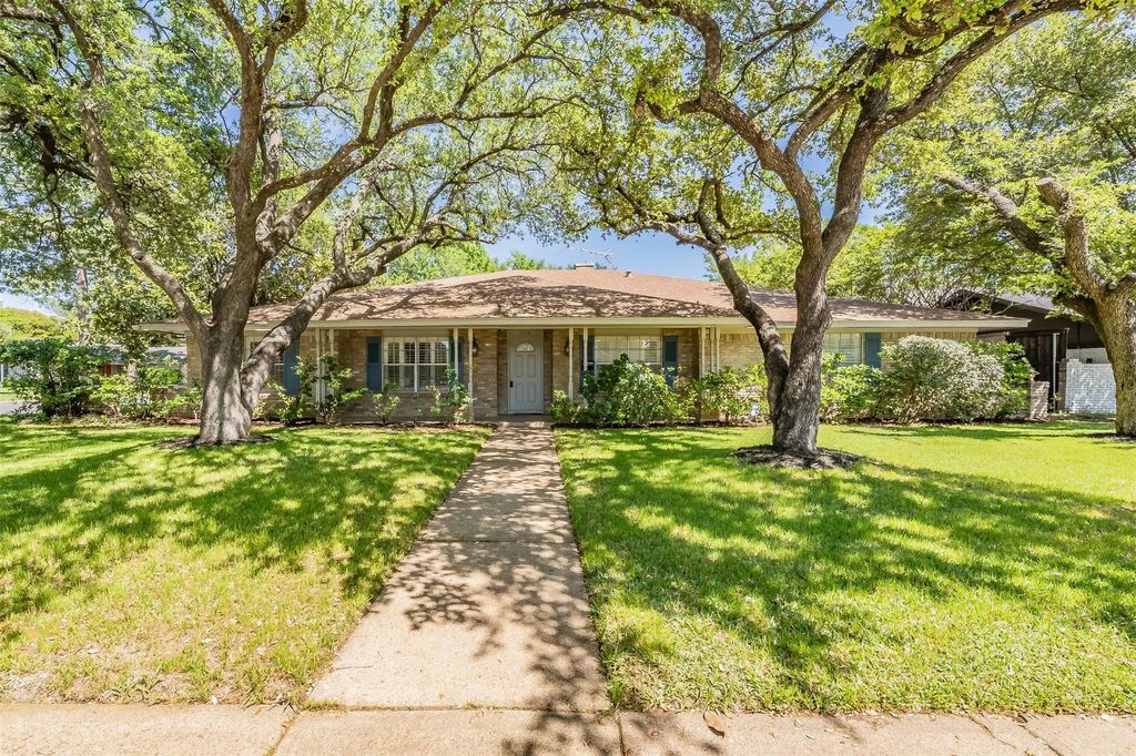 1718 Timbers Drive, Irving