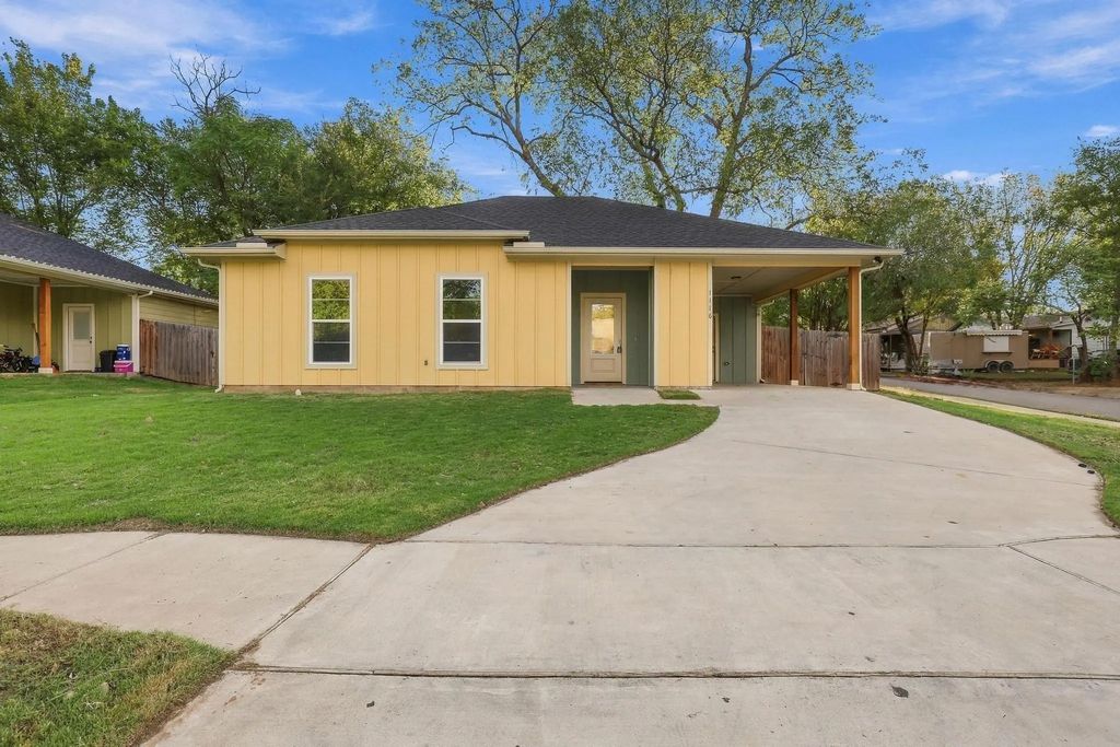 1116 S 6th Avenue, Denison