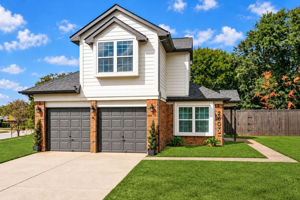 2607 Bayberry Lane, Euless