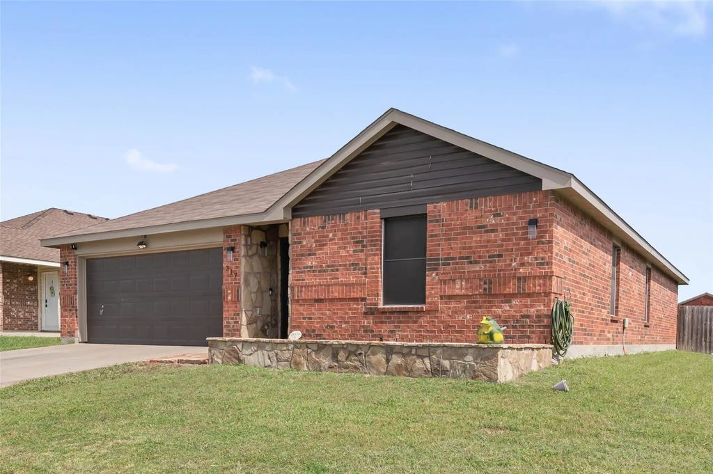 317 Quail Crossing Drive, Sanger