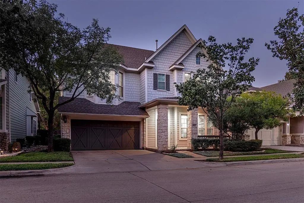 802 Moose Hollow Lane, Euless