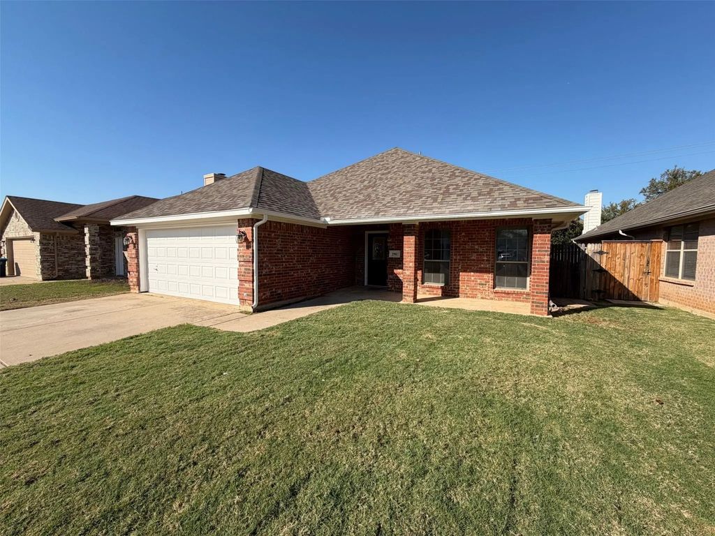2961 Salado Trail, Fort Worth