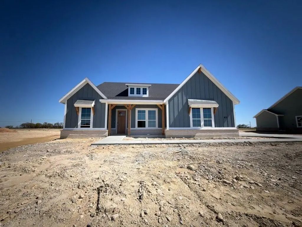 160 Meadow Bend Drive, New Fairview