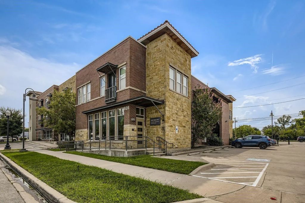 928 Lipscomb Street 206, Fort Worth