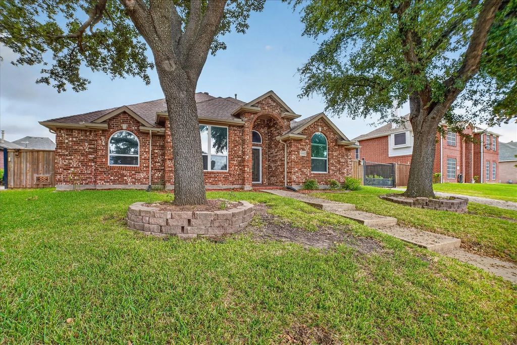 8301 Martha Lane, Rowlett