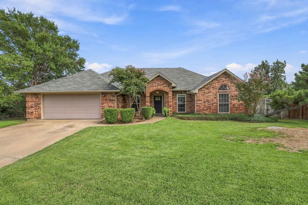 7704 Sagebrush Court S, North Richland Hills