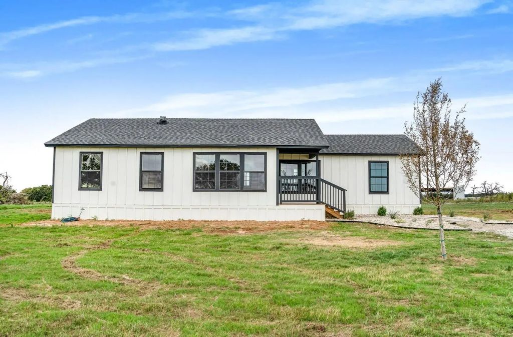 6903 Rogers Hill, Waco