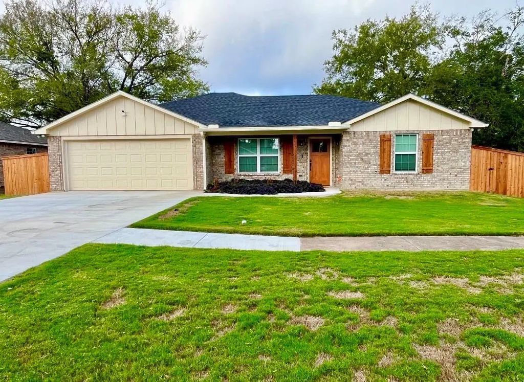 200 S Ross Avenue, Mexia