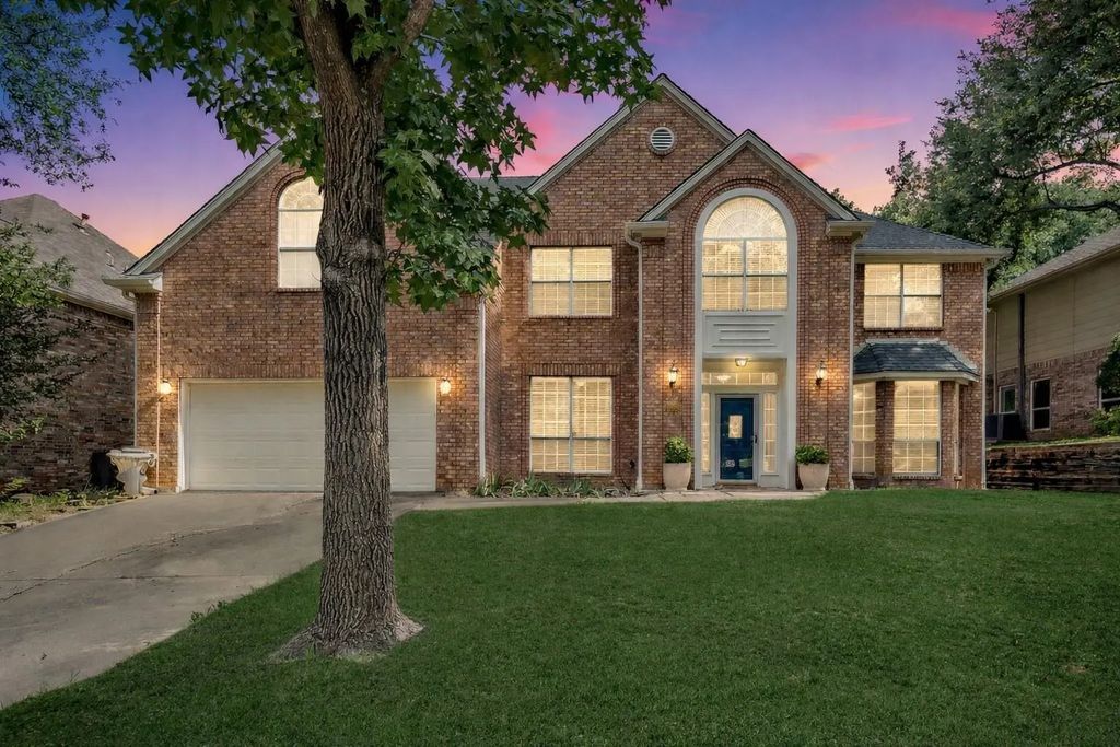 1803 Haydenbend Circle, Grapevine