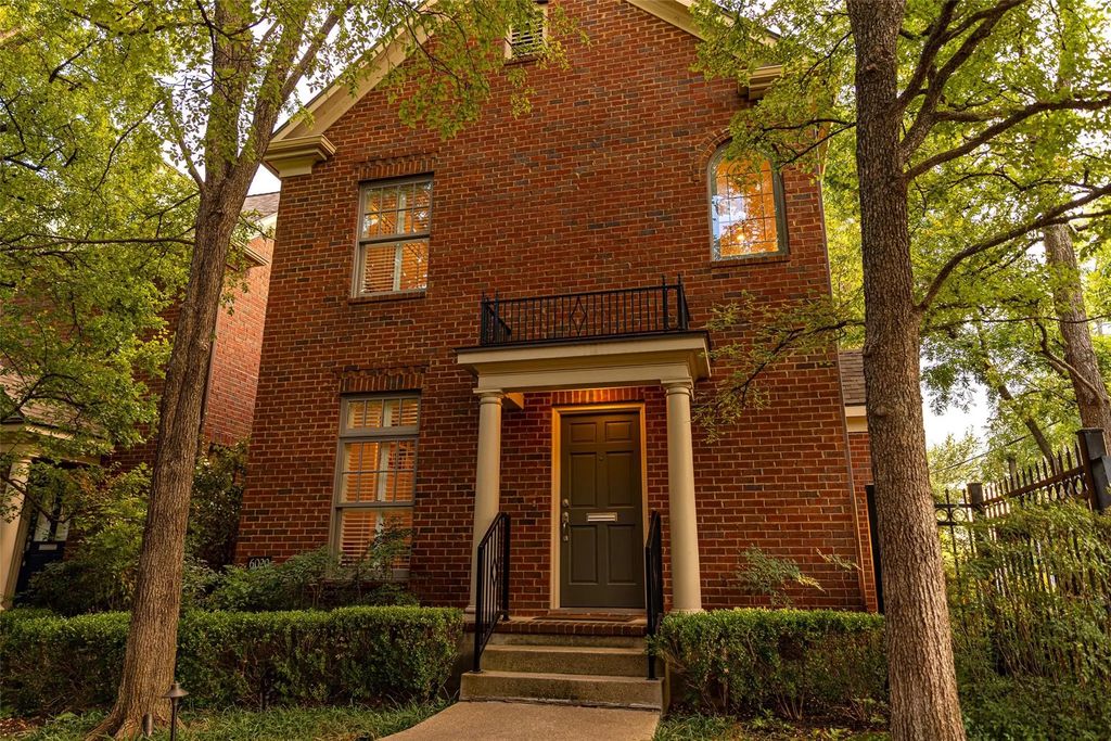 6020 Tremont Street, Dallas