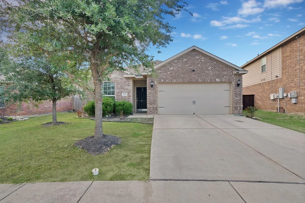6148 Chalk Hollow Drive, Fort Worth