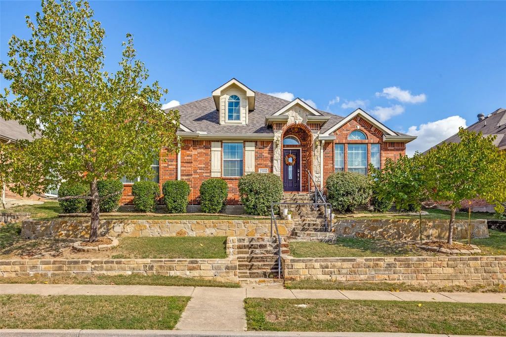 2106 Hollow Way, Garland