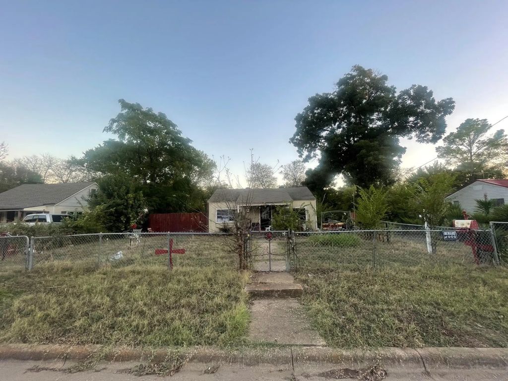 5916 Wall Avenue, Haltom City