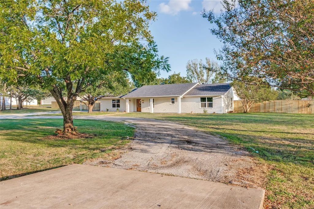 119 Wildwood Court, Mansfield