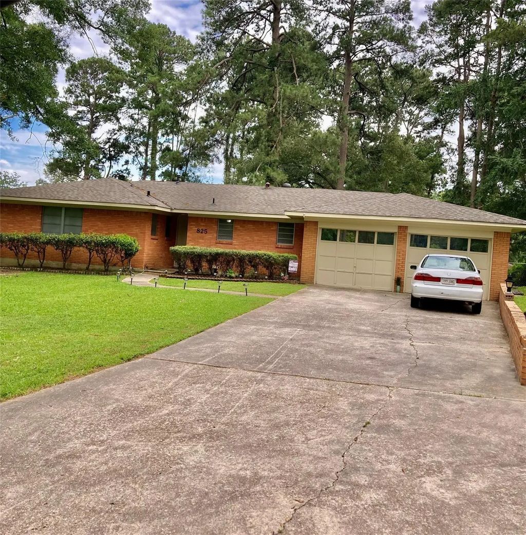 825 Vernal Lane, Shreveport