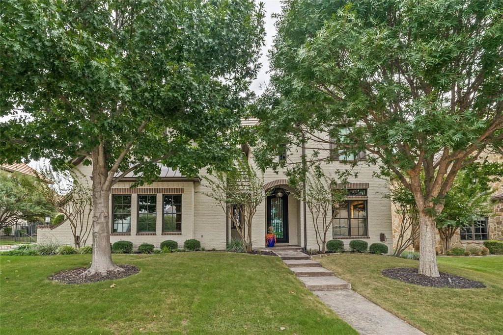 4663 Sidonia Court, Fort Worth
