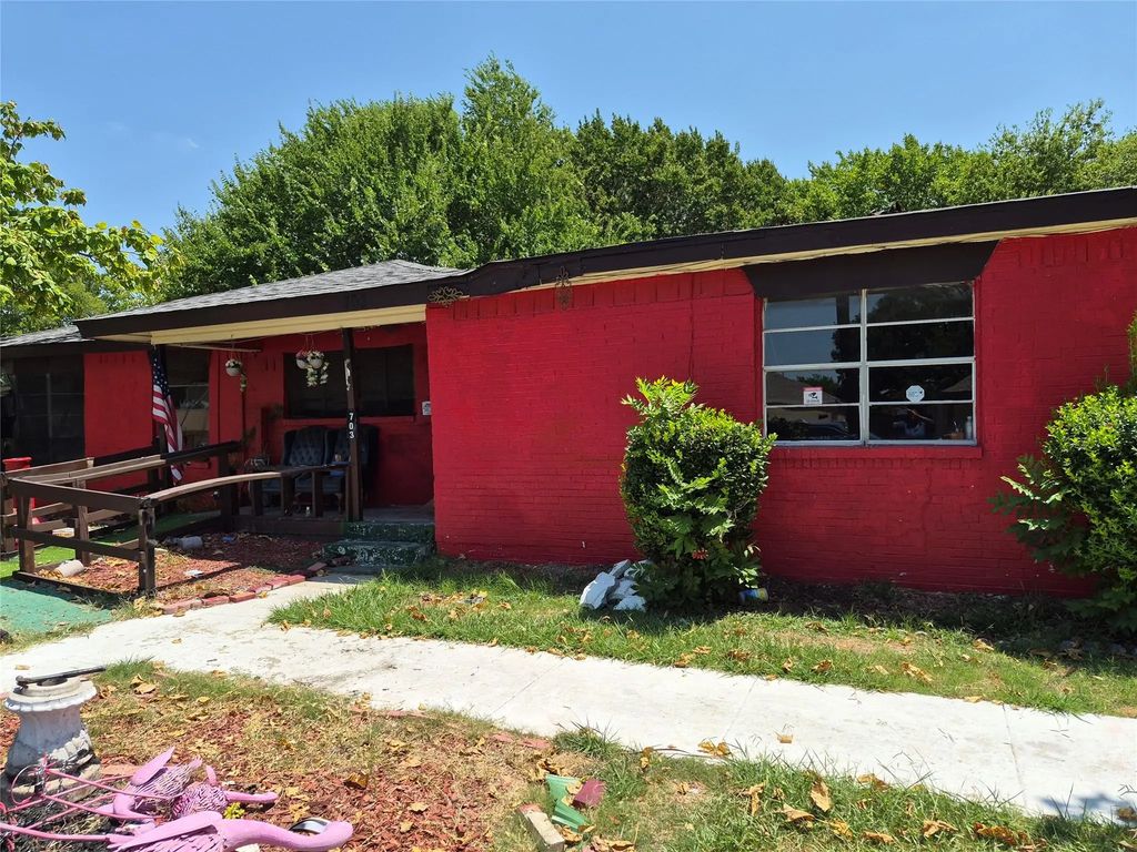 703 Mount Olive Street, Terrell