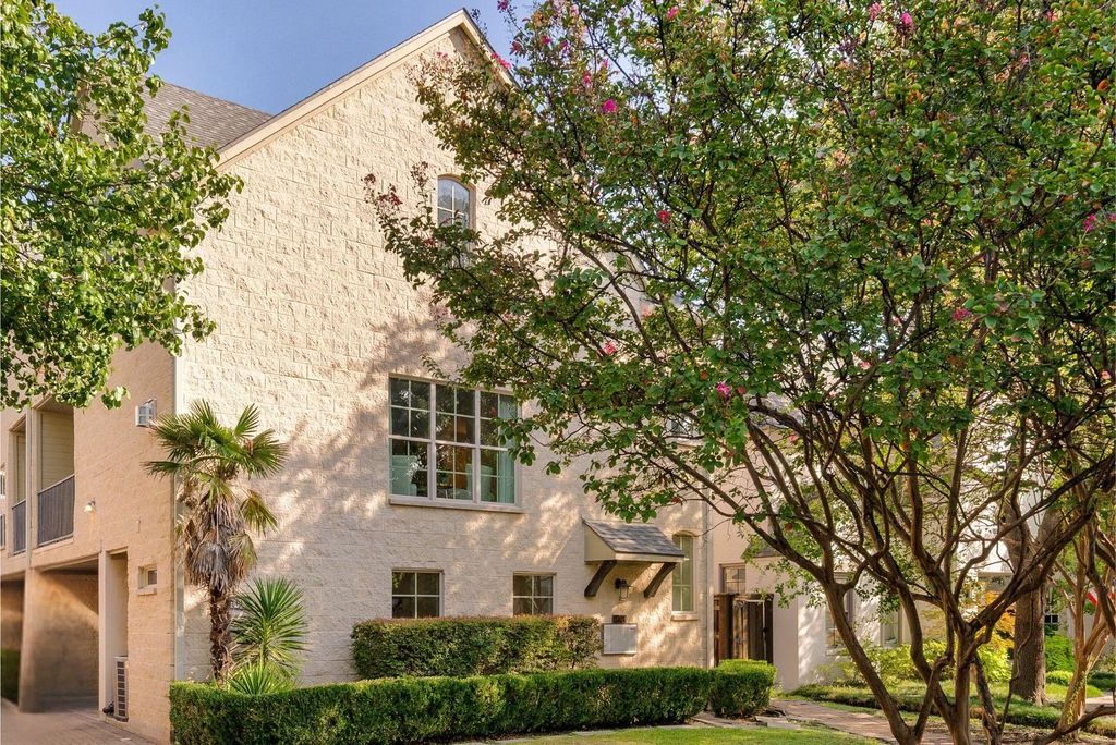 4140 Emerson Avenue 1, University Park