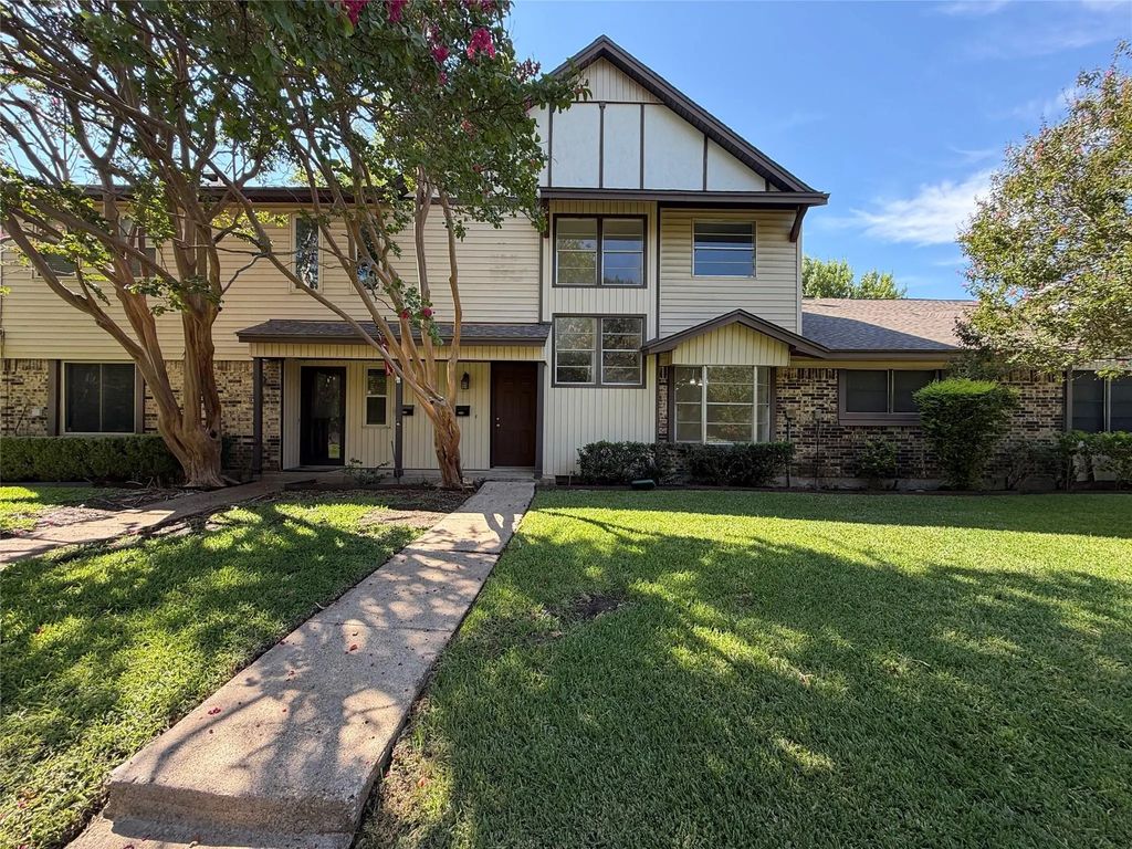 4911 Rollingwood Court, Garland