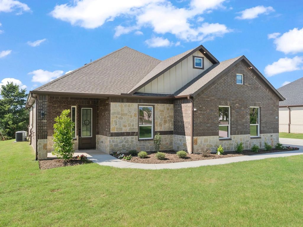 2231 Webb Smith Road, Sherman