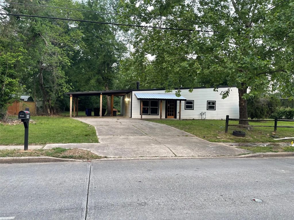 9227 Walker Road, Shreveport