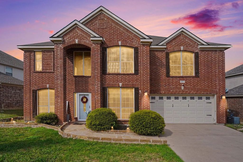 5004 Valleyside Drive, Fort Worth